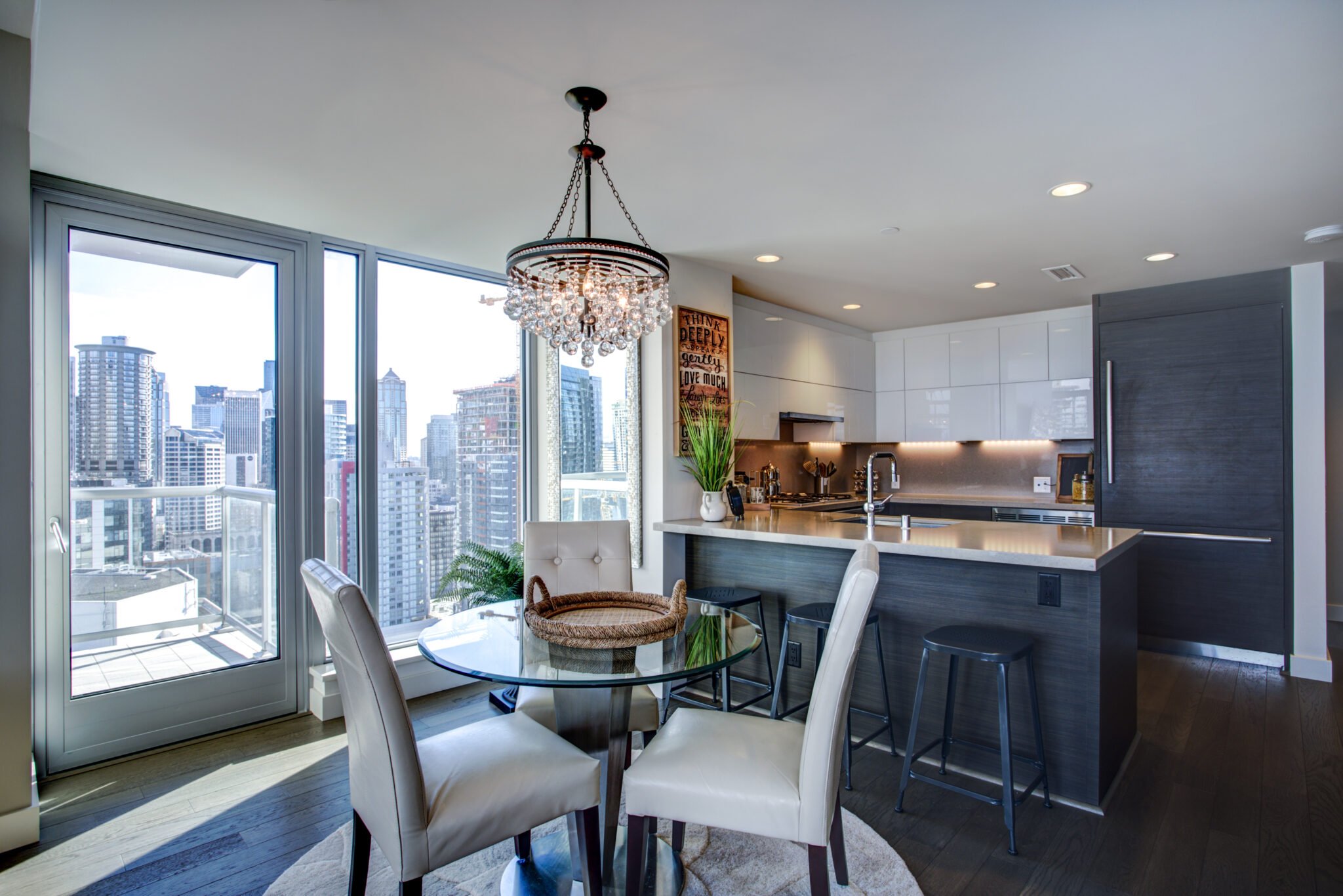 Featured image for the article: Maximo Flooring